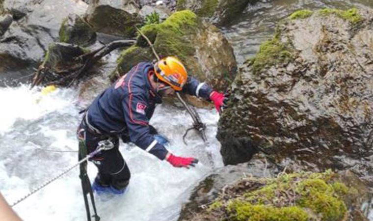 Bursa'da acı olay... Dereye düşen kızını kurtarmak isterken ikisi de boğuldu
