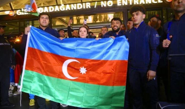 Ermenistan'daki skandal sonrası halterciler Bakü'ye döndü!