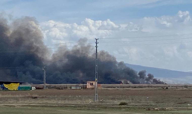 Sultan Sazlığı Milli Parkı'ndaki yangın 15 saatte söndürüldü