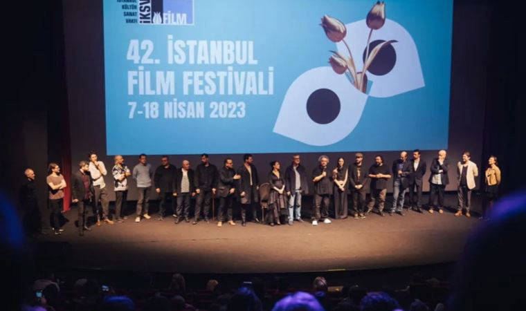 42. İstanbul Film Festivali’nin en iyisi Ayşe Polat’ın yönettiği ‘Kör Noktada’ oldu: Şölen sona erdi