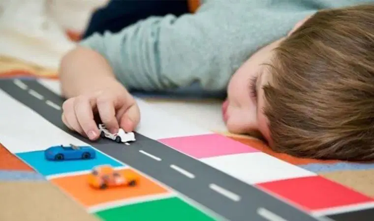 Anne ve babaya ilgisiz çocuklara dikkat: Sebebi otizm olabilir