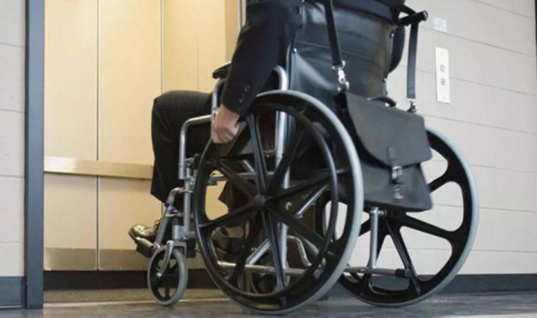 Engelliye geçit vermeyen asansör için 'ayrımcılık' kararı