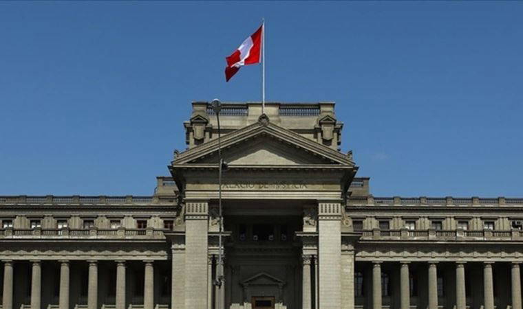 Peru düzensiz göçmen akışıyla mücadele için sınırlarında OHAL ilan etti