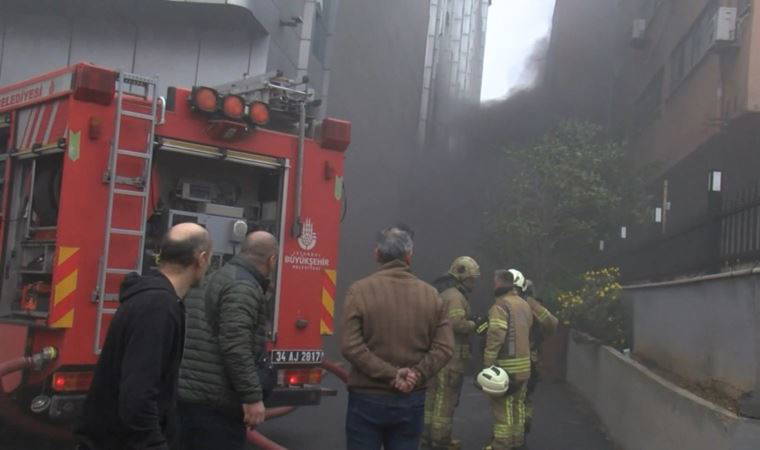 Küçükçekmece'de tekstil atölyesinde yangın!
