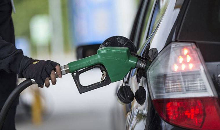 Benzine indirim yolda: Güncel benzin ve motorin fiyatları (28 Nisan 2023)