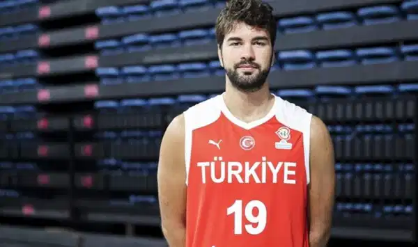 Eda Ece'nin nişanlısı Buğrahan Tuncer kimdir? Buğrahan Tuncer kaç yaşında, hangi takımlarda oynadı?