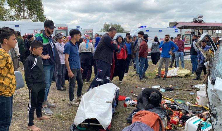 İşçi servisiyle araç çarpıştı: 1 ölü, çok sayıda yaralı