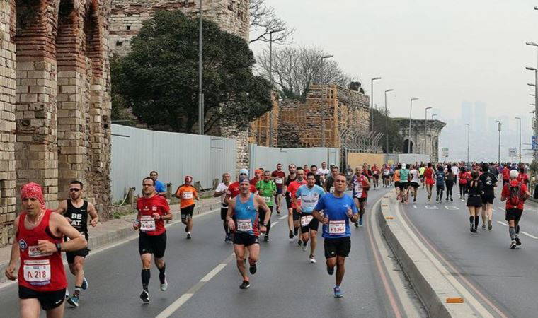 İstanbul Yarı Maratonu ne zaman, saat kaçta? İstanbul Yarı Maratonu nedeniyle hangi yollar trafiğe kapatılacak?