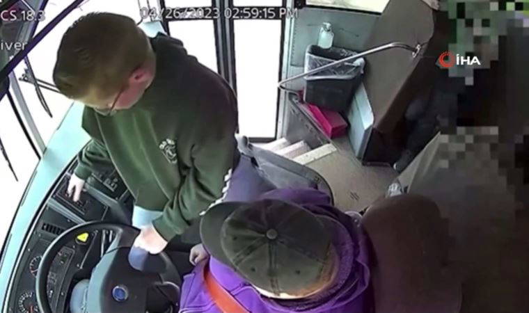 Şoförü bayılan okul otobüsünü durdurdu, faciayı önledi
