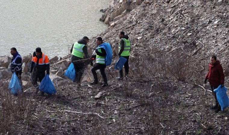 İzmir’de su havzalarında temizlik