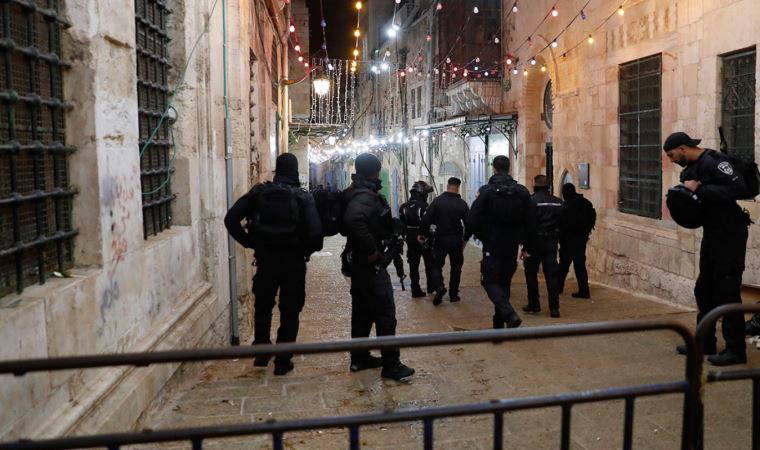 İsrail güçlerinden Mescid-i Aksa'ya üst üste baskın