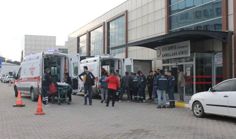 Çanakkale'de işçi otobüsü devrildi: 17 yaralı