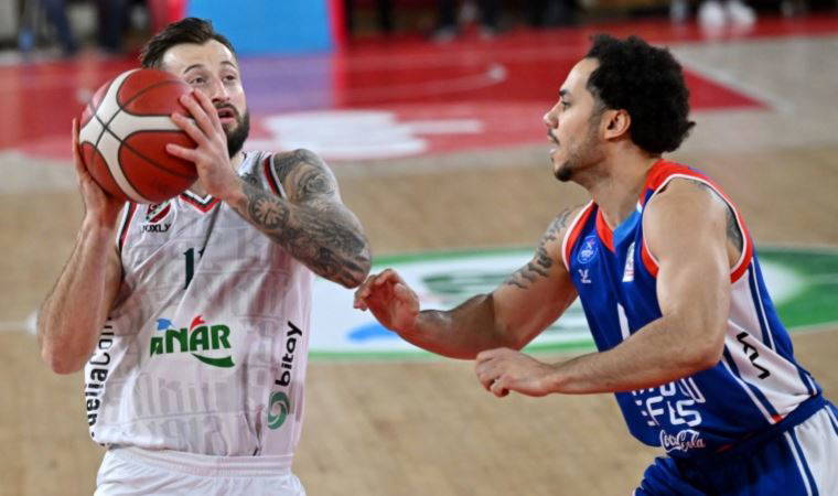 Anadolu Efes, Pınar Karşıyaka'yı geçemedi