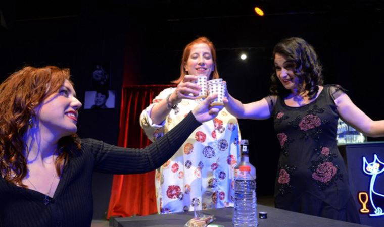 Nesrin Kazankaya’nın yazıp yönettiği ‘Barda Son Gece’ cinsiyet ayrımcılıklarını ele alıyor: Kadın olmak zor!