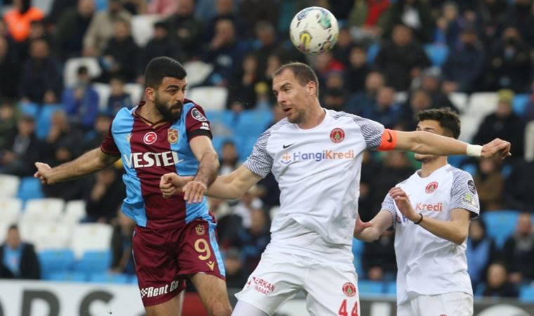 Trabzonsporlu futbolcu Umut Bozok'tan Fenerbahçe açıklaması