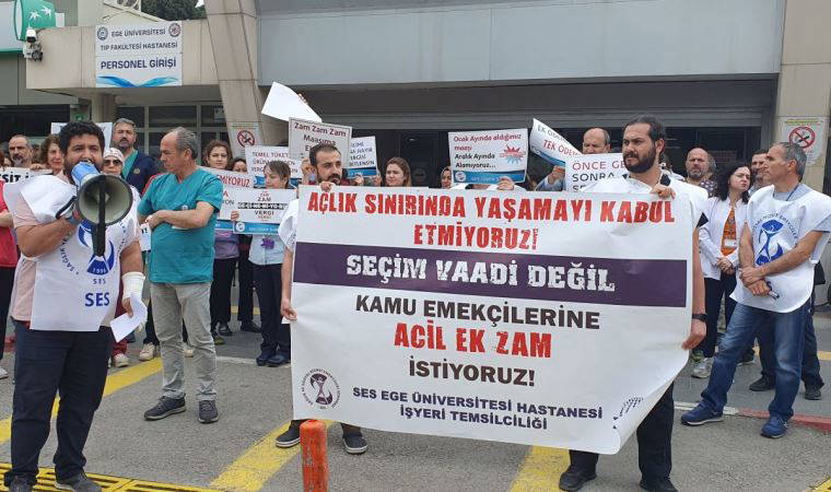 Sağlıkçılar ek zam için meydanlarda