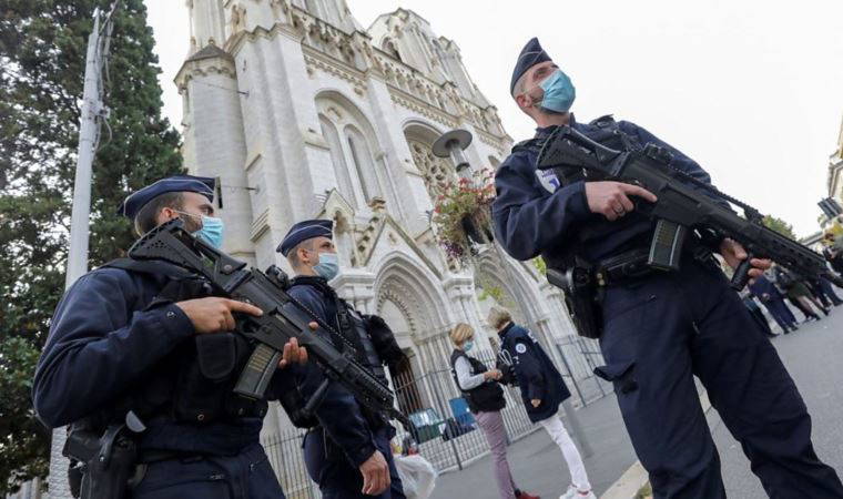 Fransa'da silahlı saldırılar: 5 kişi yaralandı