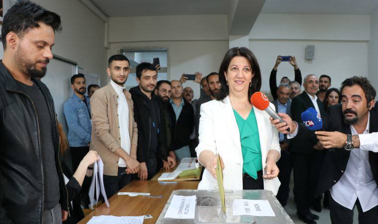 Pervin Buldan, oyunu Van'da kullandı