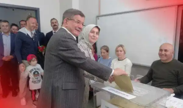 Gelecek Partisi Genel Başkanı Davutoğlu oyunu kullandı: '14 Mayıs'ın bir dönüm noktası olacağı kanaatindeyim'