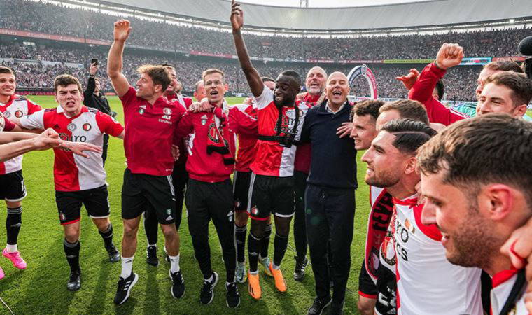 Hollanda'da şampiyon Feyenoord!