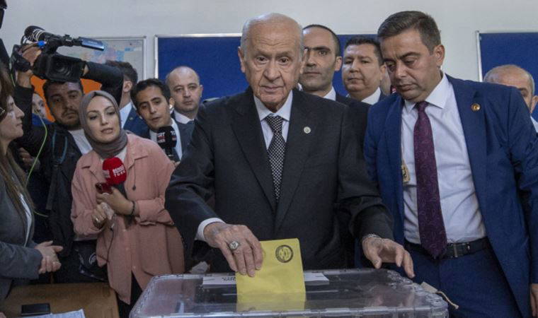 Bahçeli'nin oy kullandığı sandıktan Kılıçdaroğlu birinci çıktı (14 Mayıs 2023)