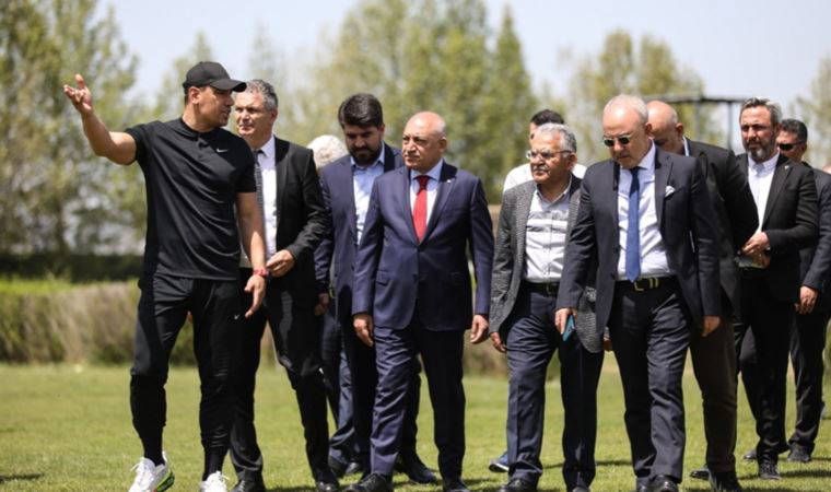TFF Başkanı Mehmet Büyükekşi, Kayserispor'u ziyaret etti