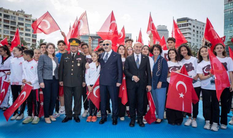 İzmir’de 19 Mayıs coşkusu