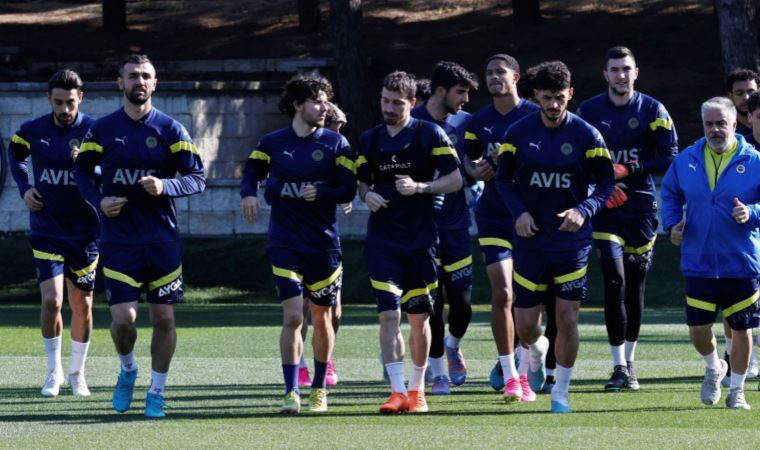 Fenerbahçe'nin Sivasspor maçı kamp kadrosu belli oldu