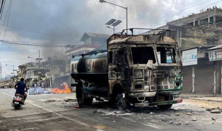 Hindistan'da şiddet olayları artıyor: Ölü sayısı 70'i geçti