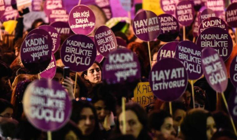 Kadınlar için tarihi seçim: Karanlığı yırtacağız