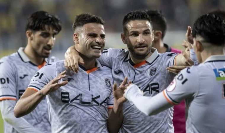 Deniz Türüç: 'Fenerbahçe'yi seviyorum ama Başakşehir için savaşacağım'