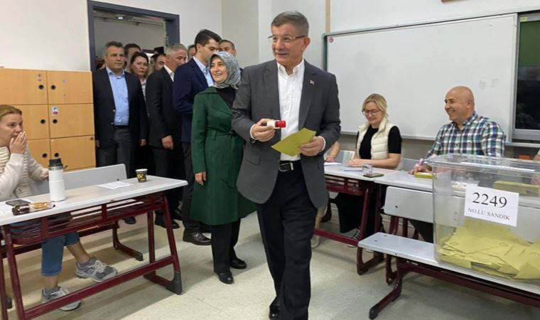 Ahmet Davutoğlu’nun sandığından Kılıçdaroğlu çıktı