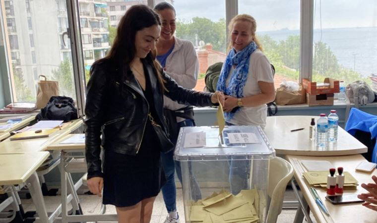 Ünlü oyuncu üzerinden Türkiye yorumu: 'Kutuplaşmış bir ülkeye döndü'