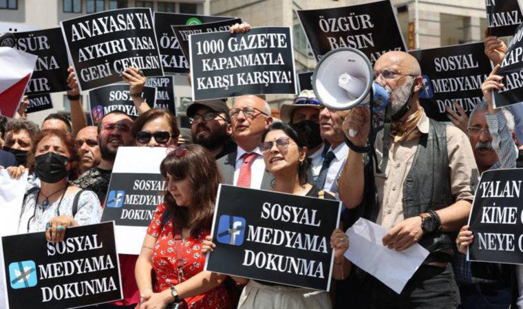 Sınır Tanımayan Gazeteciler: Türkiye Dünya Basın Özgürlüğü Endeksi'nde 180 ülke arasında 165. sırada, seçimler öncesi gazetecilere baskılar arttı