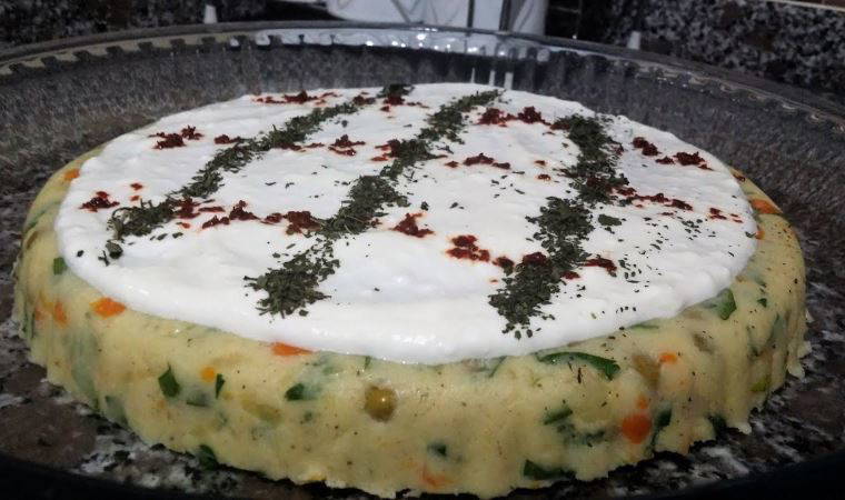 Et yemeklerinin yanına farklı bir lezzet! Patates ezme tarifi... Damak çatlatıyor