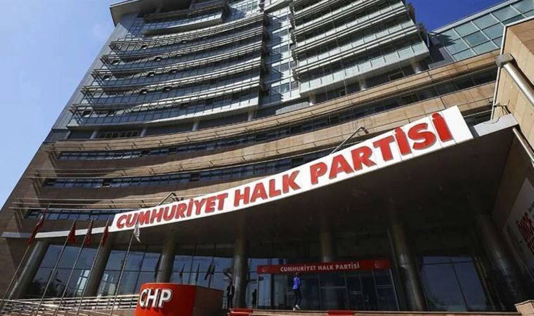CHP’de yenilenme: Parti içi tartışmalar yemin sonrasına bırakıldı, Özgür Özel grup başkanı oluyor