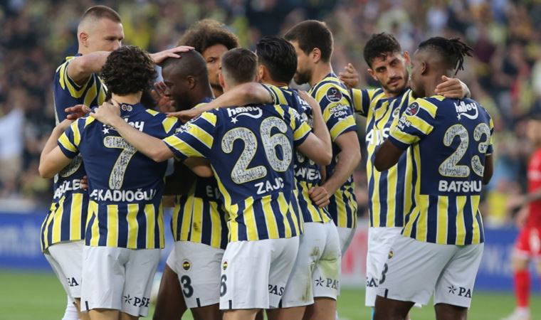 Spor yazarları Fenerbahçe'yi yorumladı: 'Ayağa kalk Fenerbahçe'