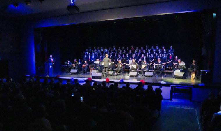 Depremde yaşamını yitirenler türkülerle anıldı