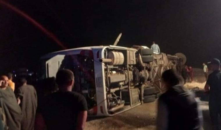 Mısır'da yolcu otobüsü kamyona çarptı: 14 ölü, 25 yaralı