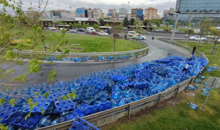 D-100’de yüzlerce damacana yola saçıldı: Yol kapandı
