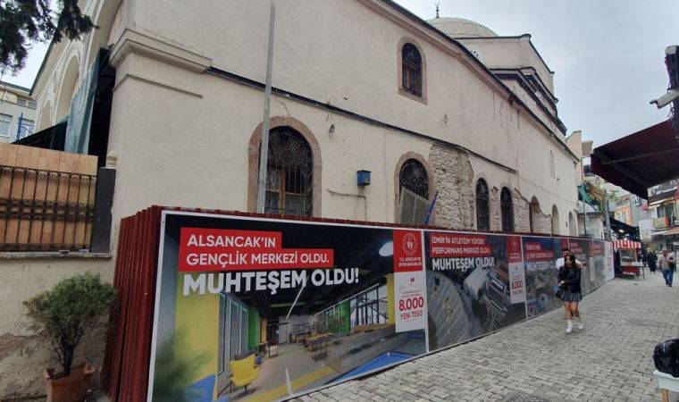 Cami duvarında iktidar propagandası
