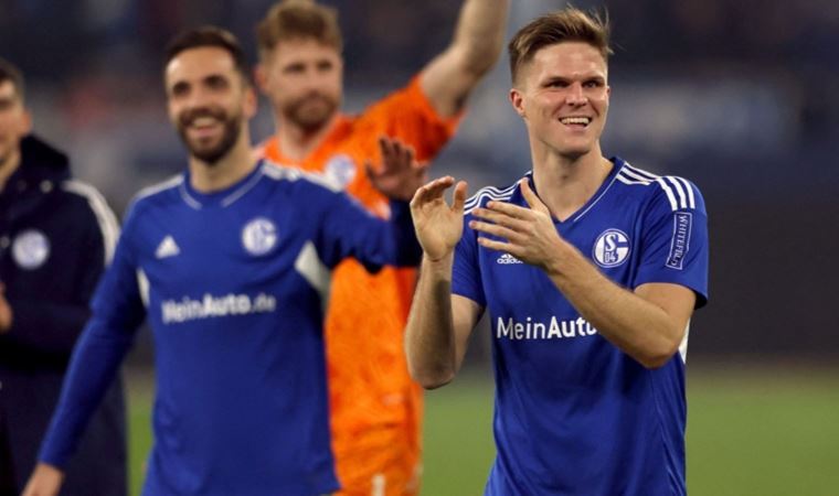 Bundesliga'da Schalke, son dakikada güldü
