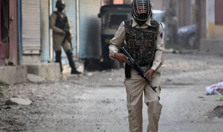 Cammu Keşmir'de çatışma: 2 direnişçi öldü