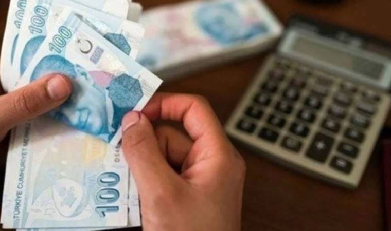 AKP'li Cumhurbaşkanı Recep Tayyip Erdoğan: 'Esnafın prim gün sayısını 7200’e indireceğiz'