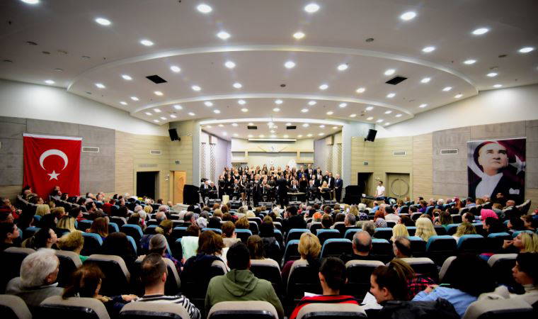 "Aşk ve Sevgi Şarkıları” Bornova yankılandı