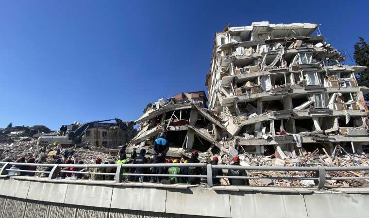 Eski bakanın ‘aile dostuna’ 3 milyar 744 milyon TL’lik konut ihalesi