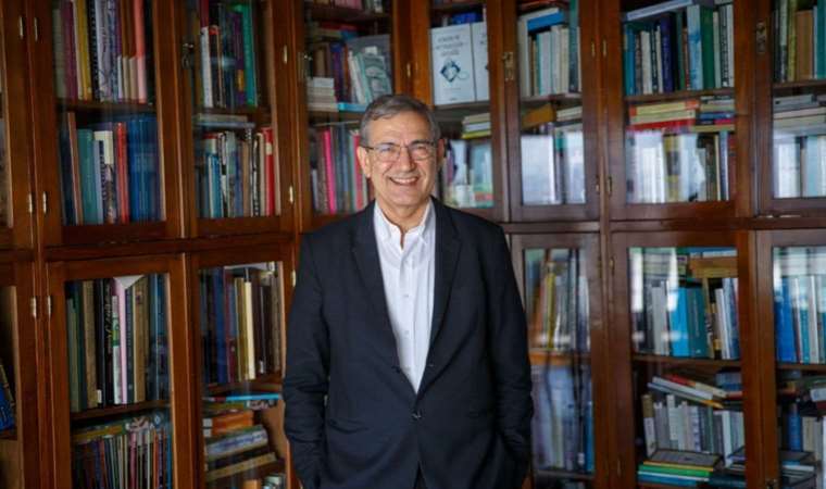 Orhan Pamuk’a Mersin Kent Ödülü