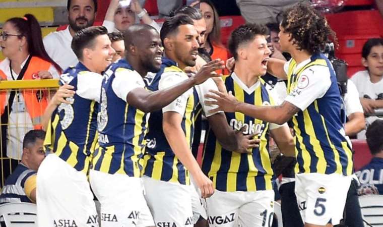Türkiye Kupası'nda zafer Fenerbahçe'nin: Fenerbahçe 2-0 Başakşehir