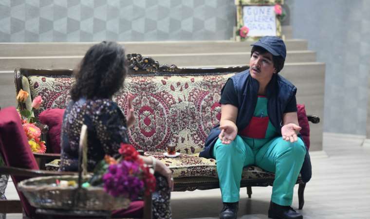 Bornova’da sahne kadınların