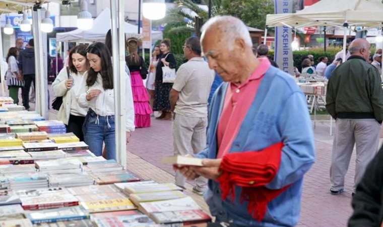 2. Seferihisar Kitap Günleri başlıyor: Onlarca yazar, binlerce kitap!
